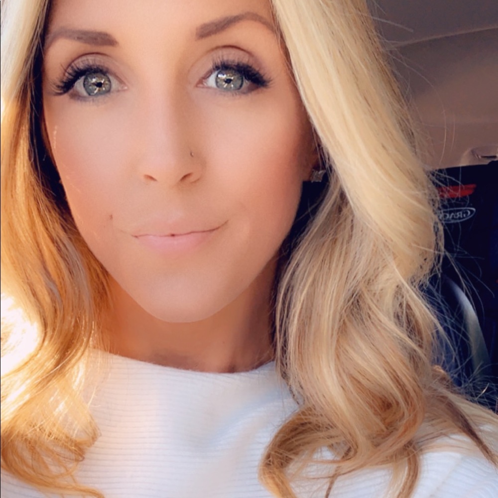 Meet your Posher, Brooke